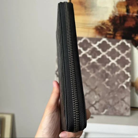 NWOT Coach Accordion Wallet In Signature Leather Black Embossed 74918 - Picture 5 of 5